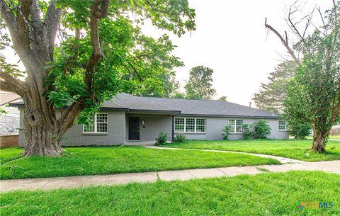 Photo of 1602 S 13th Street, Temple, TX 76504 (MLS # 612480)