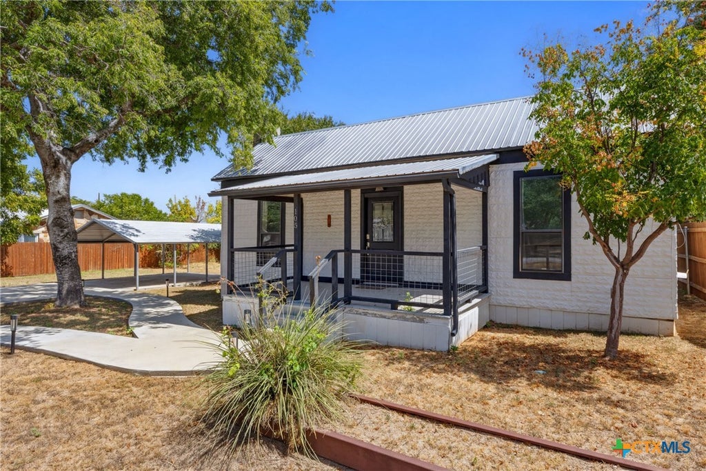 Photo of 105 Ranchview Drive, Johnson City, TX 78636 (MLS # 627747)