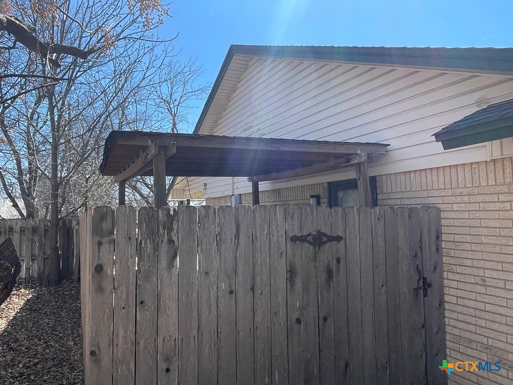 2808 Lawndale Street