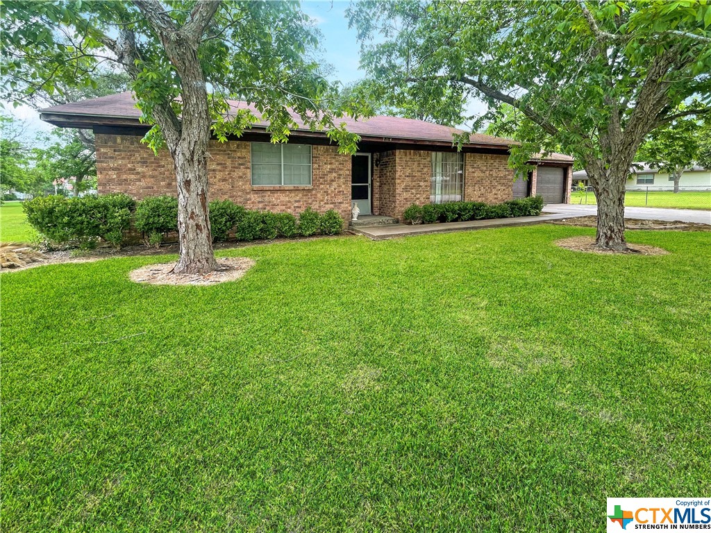 View Moulton, TX 77975 house