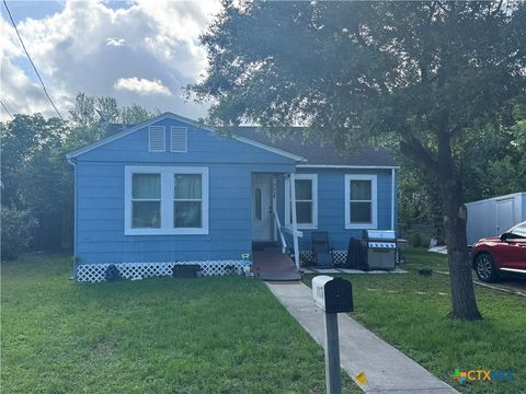 Photo of 1117 Terrell Street, Cuero, TX 77954 (MLS # 613746)
