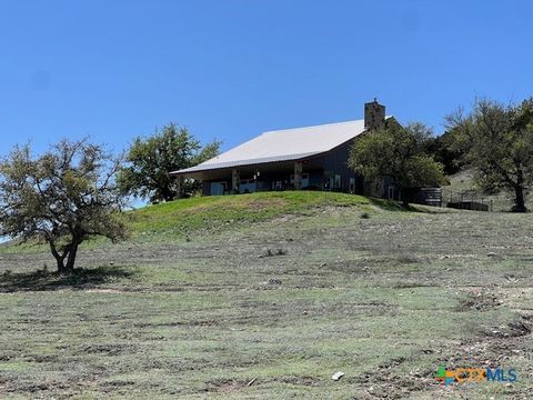 A home in Evant