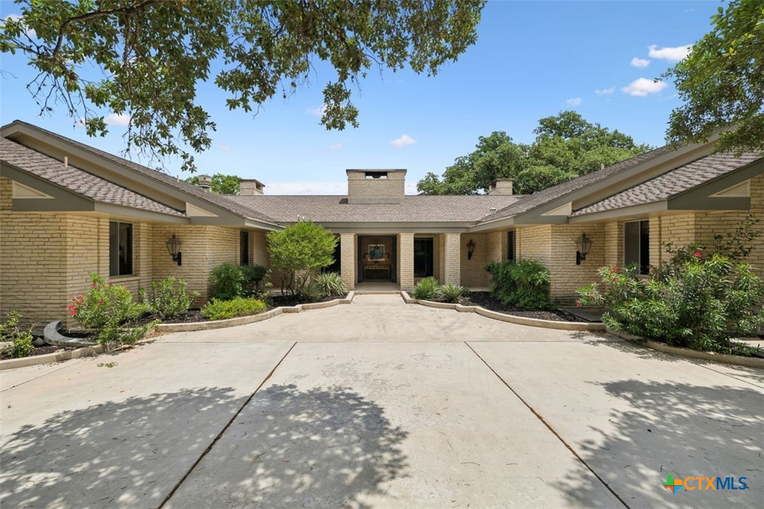 300 Saga Street