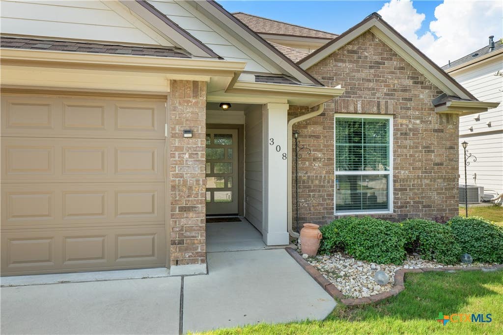 Photo of 308 Moulins Lane, Georgetown, TX 78626 (MLS # 622259)