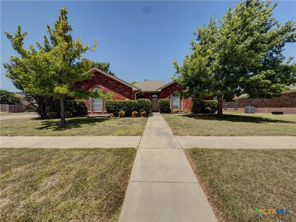 2605 Wisteria Lane