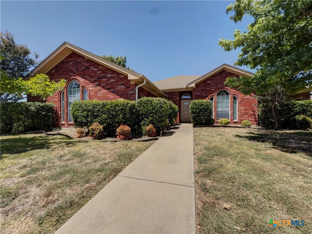 2605 Wisteria Lane