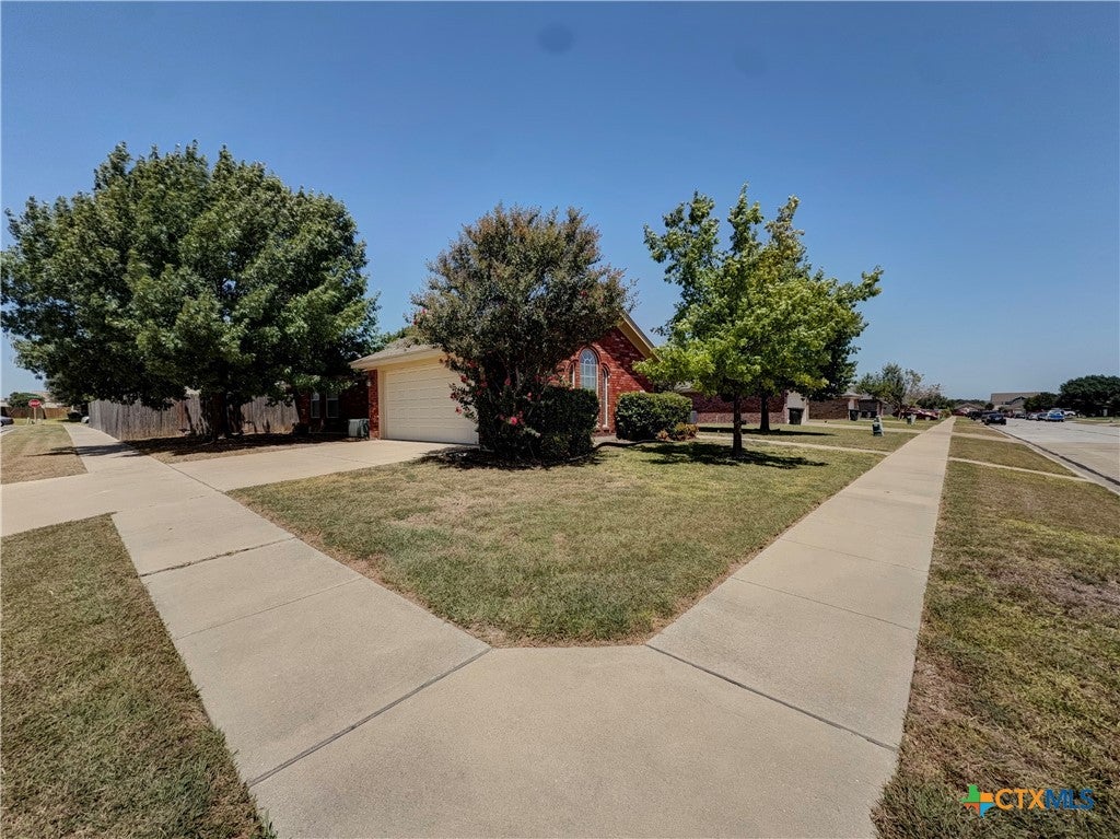 2605 Wisteria Lane