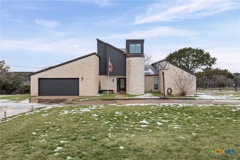 Photo of 7114 N Lakeview Drive, Salado, TX 76571 (MLS # 603063)