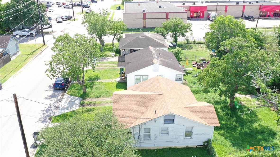 1105 E San Antonio Street