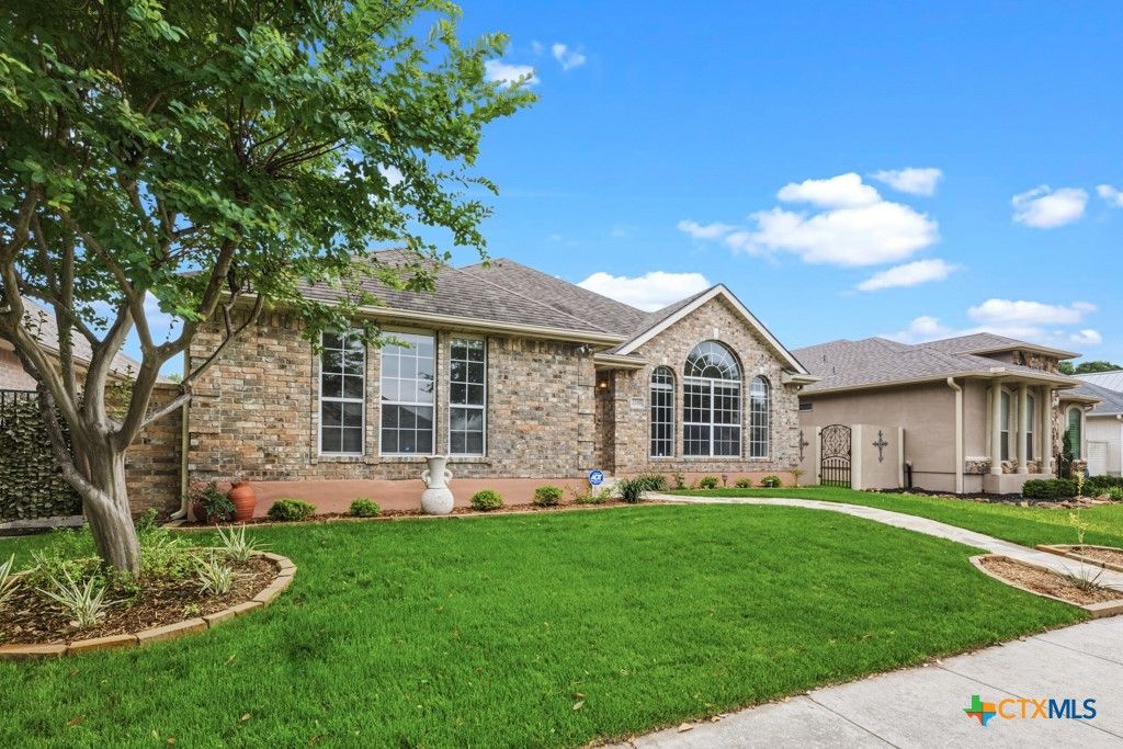 Photo of 2258 Kensington Way, New Braunfels, TX 78130 (MLS # 609914)