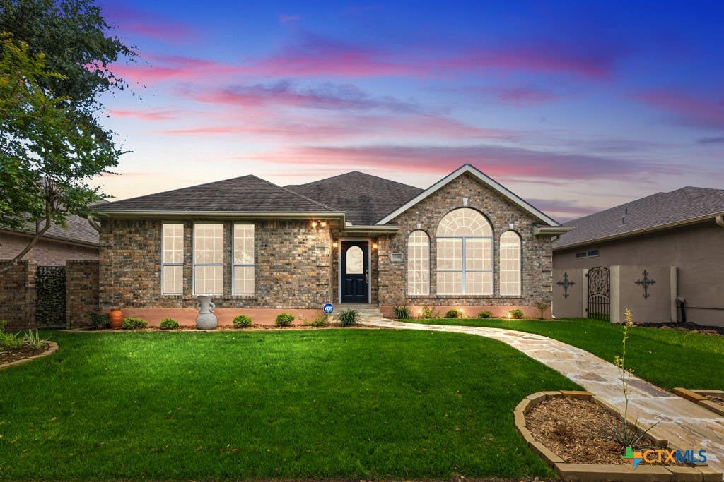 Photo of 2258 Kensington Way, New Braunfels, TX 78130 (MLS # 609914)