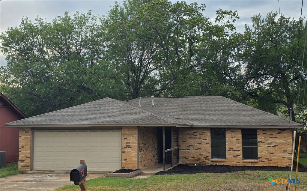 Photo of 1916 Nevada Street, San Marcos, TX 78666 (MLS # 609961)