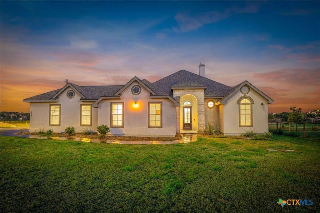 Photo of 212 Ferryboat Lane, New Braunfels, TX 78130 (MLS # 593401)