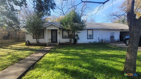 Photo of 2307 S Wall Street, Belton, TX 76513 (MLS # 602374)