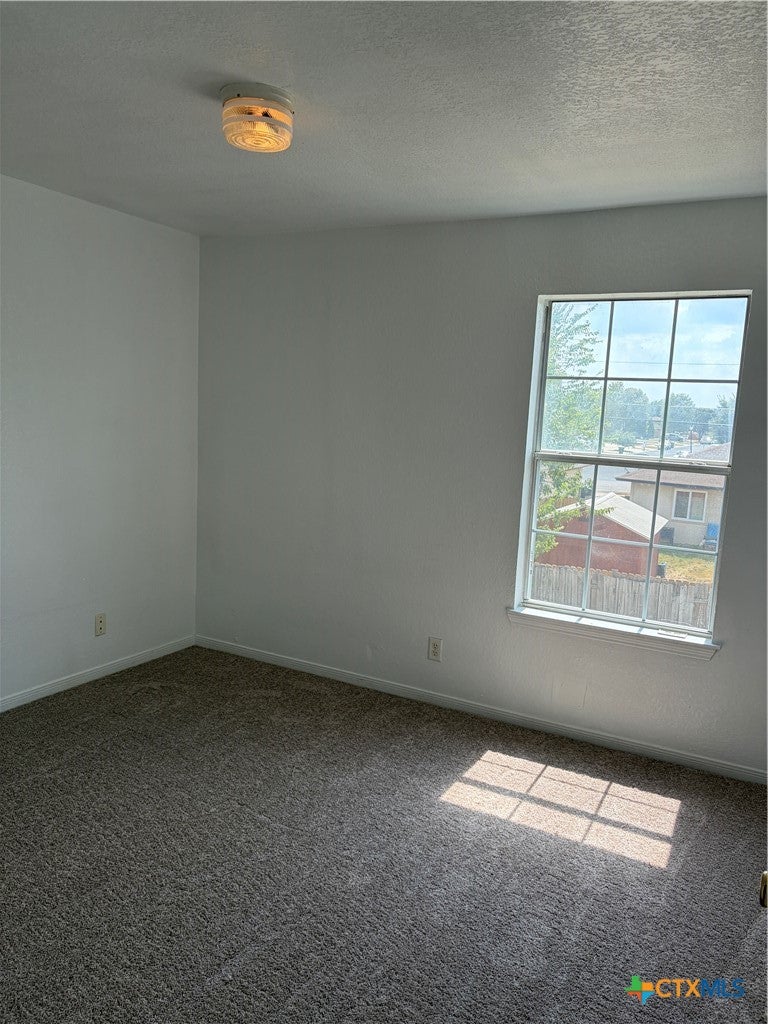1402 Dugger Circle