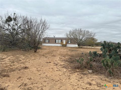 925 County Road 2629 Moore TX 78057
