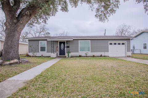 3505 Oaklawn Street Victoria TX 77901