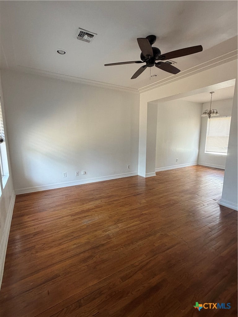 413 W Hamilton
