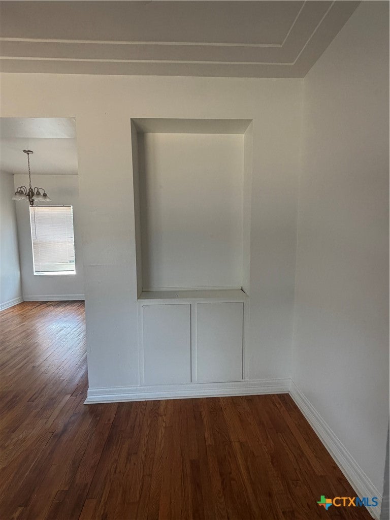 413 W Hamilton