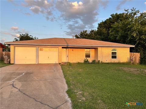 Photo of 207 Myra Lou Avenue, Copperas Cove, TX 76522 (MLS # 611902)