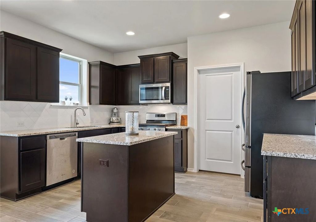 Photo of 134 Gold Finch Drive, San Marcos, TX 78666 (MLS # 597862)