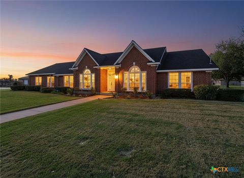 Photo of 714 Louisiana Avenue, Shiner, TX 77984 (MLS # 612154)