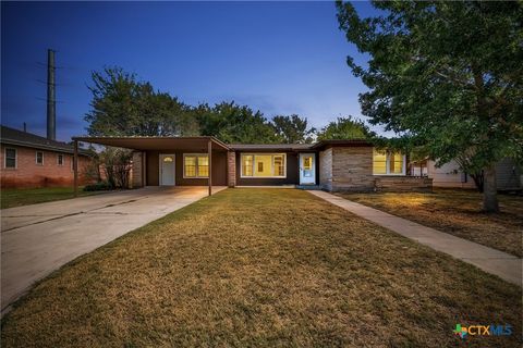 Photo of 121 Hillcrest Drive, Luling, TX 78648 (MLS # 595677) Photo of 121 Hillcrest Drive, Luling, TX 78648 (MLS # 595677)