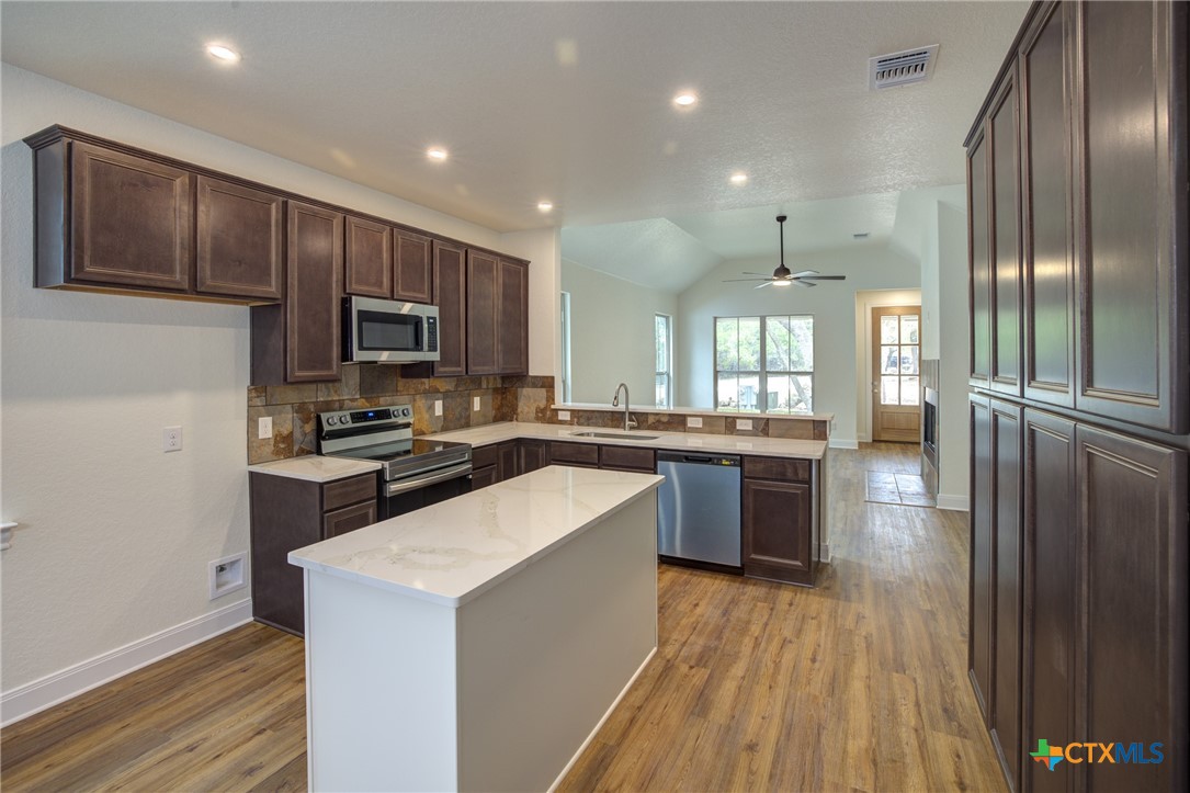 Wimberley, Texas 78676, United States, 3 Bedrooms Bedrooms, ,2 BathroomsBathrooms,Residential,Active,249357