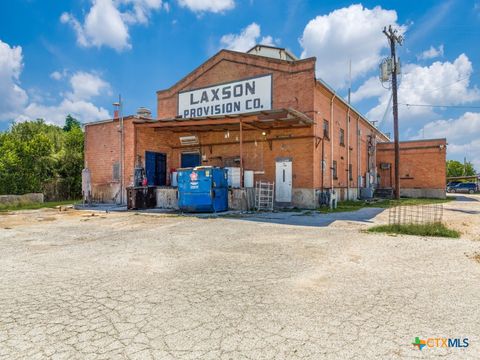 264 W Lachapelle San Antonio TX 78204