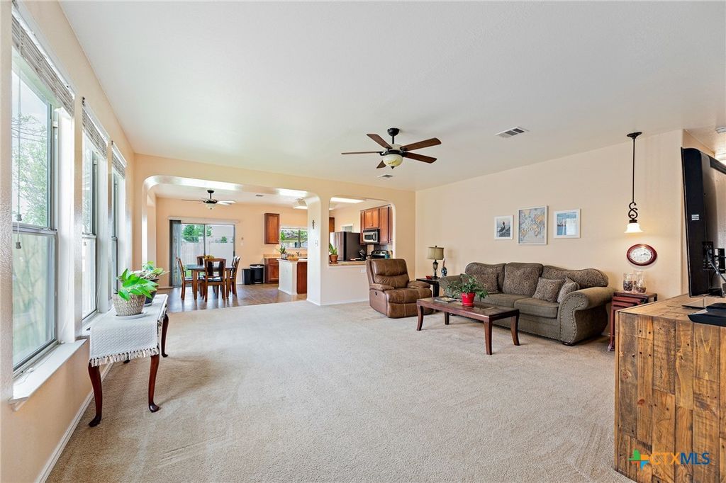 Photo of 1624 Bayland Street, Round Rock, TX 78664 (MLS # 608840)