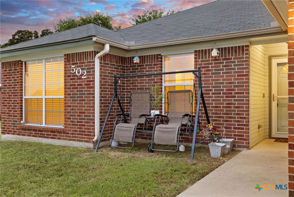 Photo of 502 Atlas Avenue, Killeen, TX 76542 (MLS # 610319)