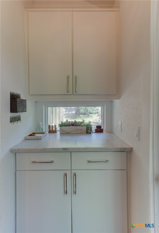 Wimberley, Texas 78676, United States, 2 Bedrooms Bedrooms, ,2 BathroomsBathrooms,Residential,Pending,53242