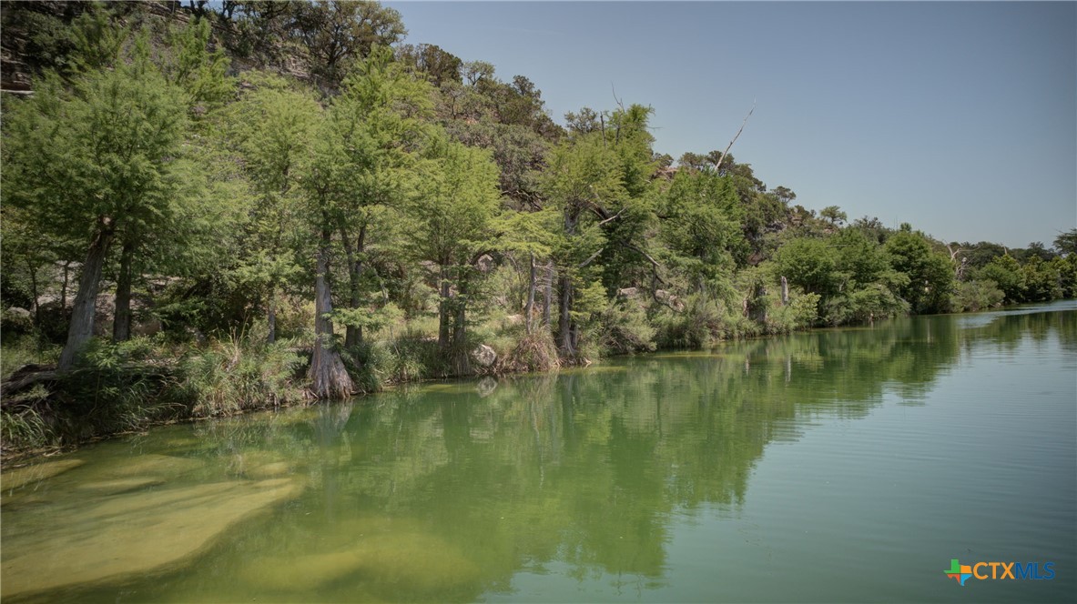Wimberley, Texas 78676, United States, 2 Bedrooms Bedrooms, ,2 BathroomsBathrooms,Residential,Pending,53242