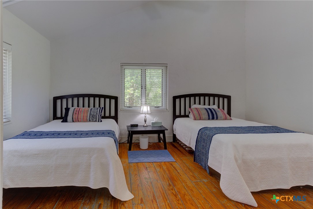 Wimberley, Texas 78676, United States, 2 Bedrooms Bedrooms, ,2 BathroomsBathrooms,Residential,Pending,53242