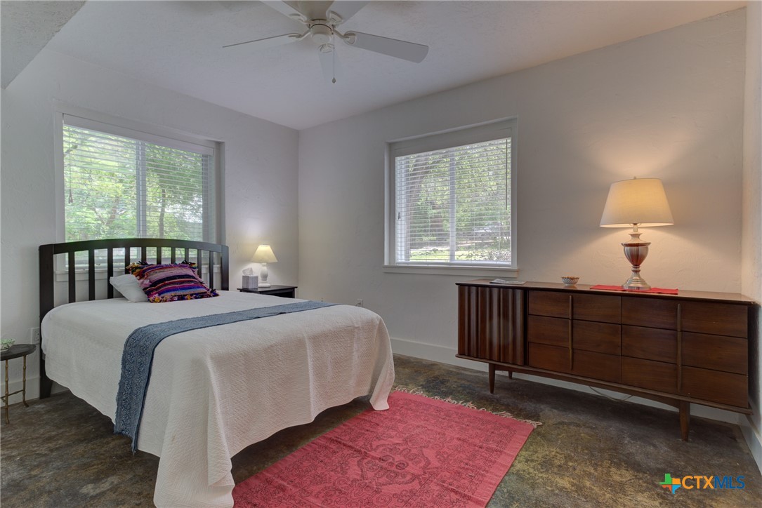 Wimberley, Texas 78676, United States, 2 Bedrooms Bedrooms, ,2 BathroomsBathrooms,Residential,Pending,53242