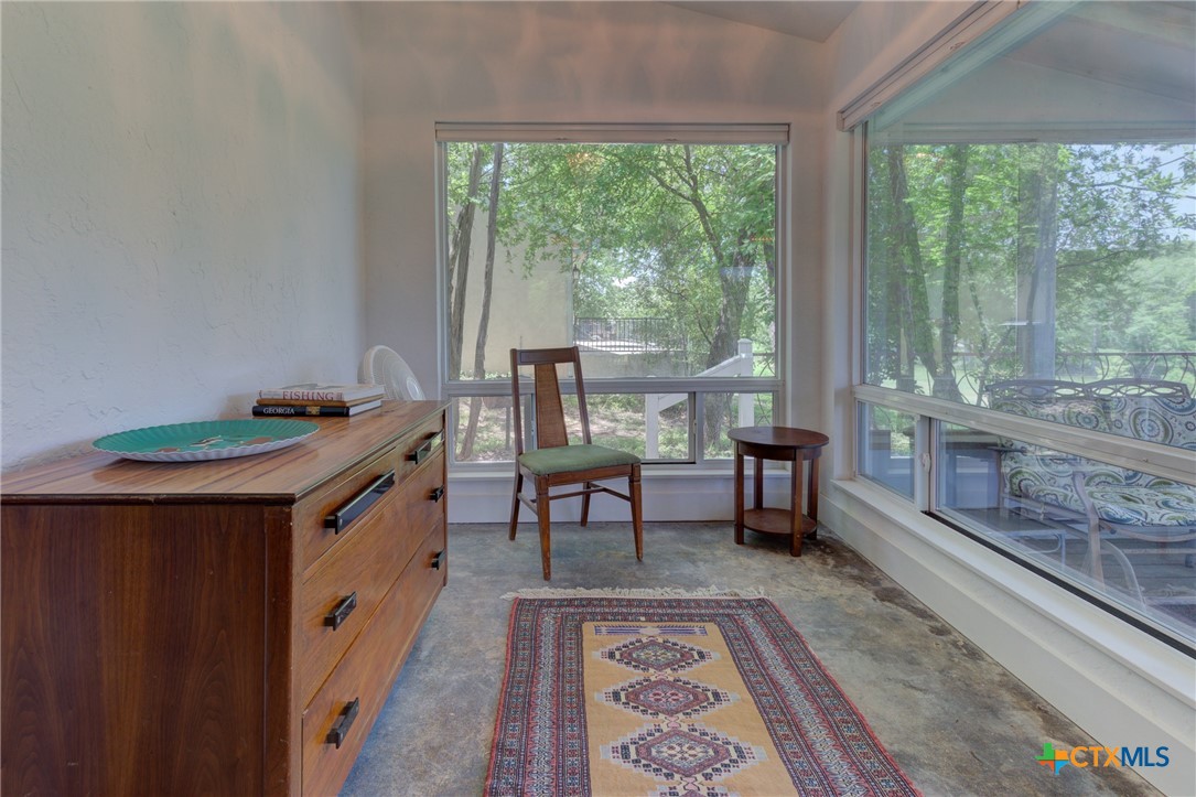 Wimberley, Texas 78676, United States, 2 Bedrooms Bedrooms, ,2 BathroomsBathrooms,Residential,Pending,53242