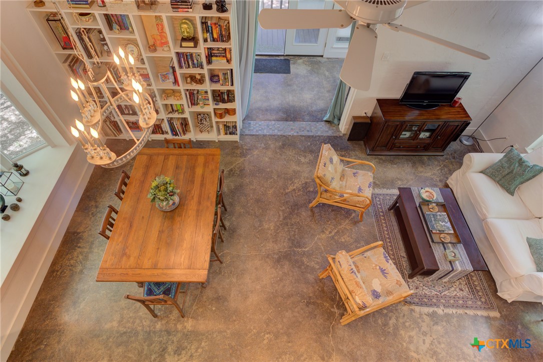 Wimberley, Texas 78676, United States, 2 Bedrooms Bedrooms, ,2 BathroomsBathrooms,Residential,Pending,53242