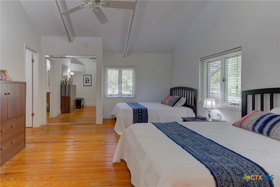 Wimberley, Texas 78676, United States, 2 Bedrooms Bedrooms, ,2 BathroomsBathrooms,Residential,Pending,53242