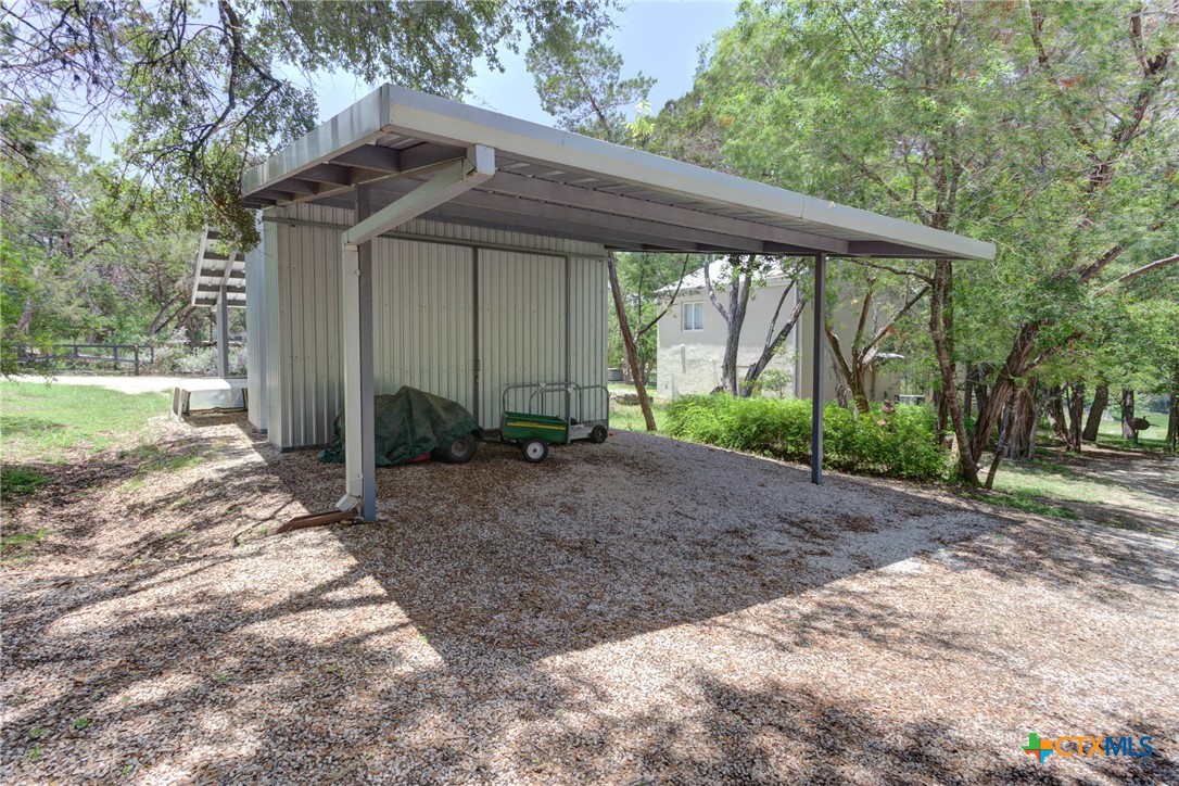 Wimberley, Texas 78676, United States, 2 Bedrooms Bedrooms, ,2 BathroomsBathrooms,Residential,Pending,53242