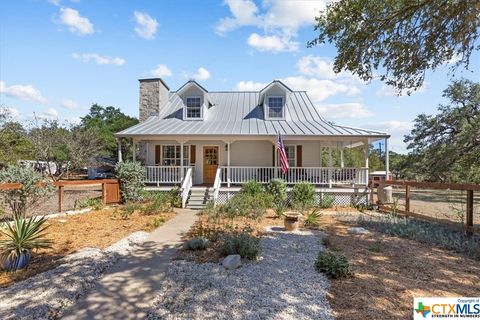 A home in Blanco