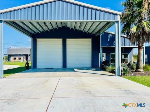 2824 W Harrison Avenue Port O'Connor TX 77982