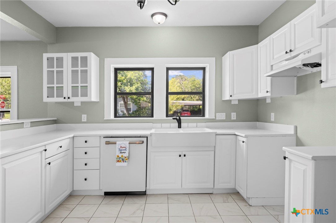 Photo 1 of 37 — 617 N Beal Street, Belton, TX 76513