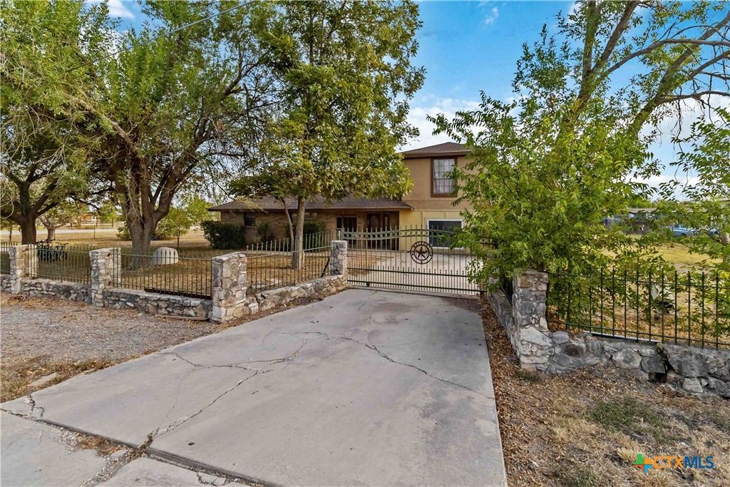 Photo of 5115 Meadow Brook Lane, San Marcos, TX 78666 (MLS # 595837)