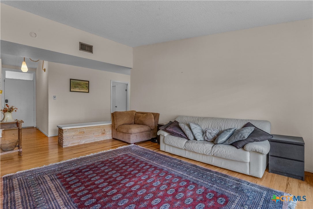 4337 Cedar Mountain Drive