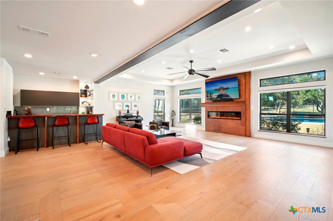 110 Maravilla Bluff Lane
