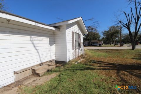 A home in San Saba