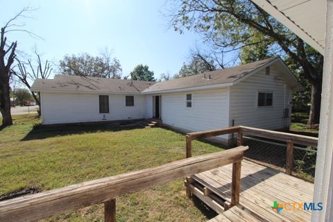 A home in San Saba