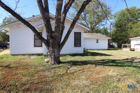 A home in San Saba