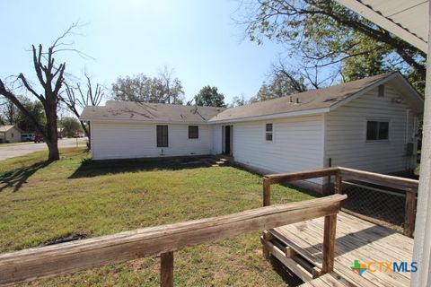 A home in San Saba