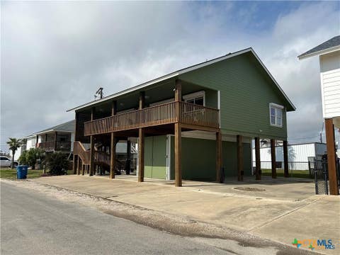 Photo of 103 W Commerce Street, Port OConnor, TX 77982 (MLS # 617725)